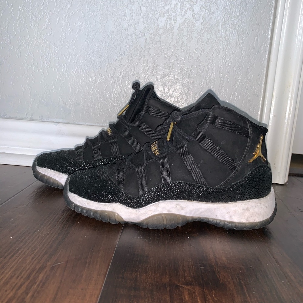 Jordan 11 stingray woman’s size 4 used